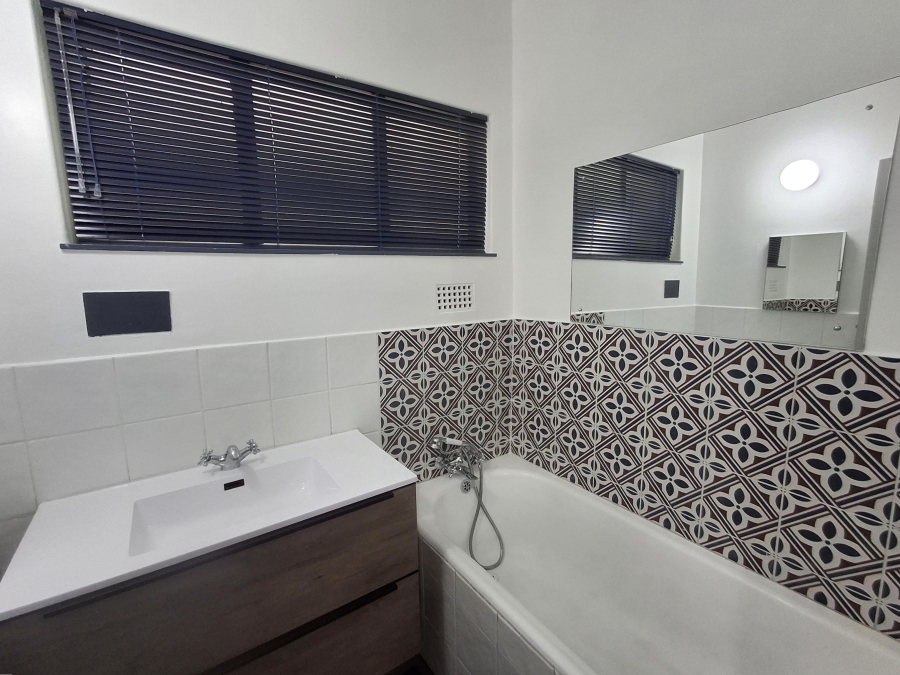 2 Bedroom Property for Sale in Craighall Park Gauteng