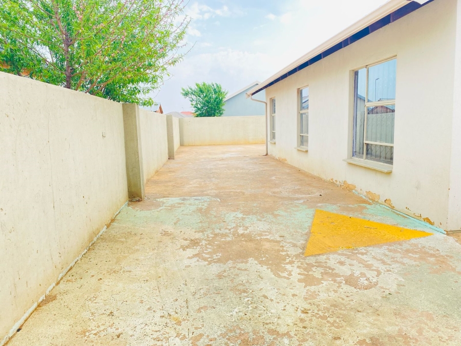 3 Bedroom Property for Sale in Alliance Gauteng