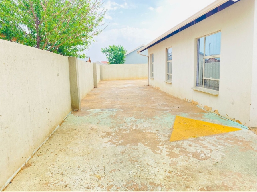 3 Bedroom Property for Sale in Alliance Gauteng