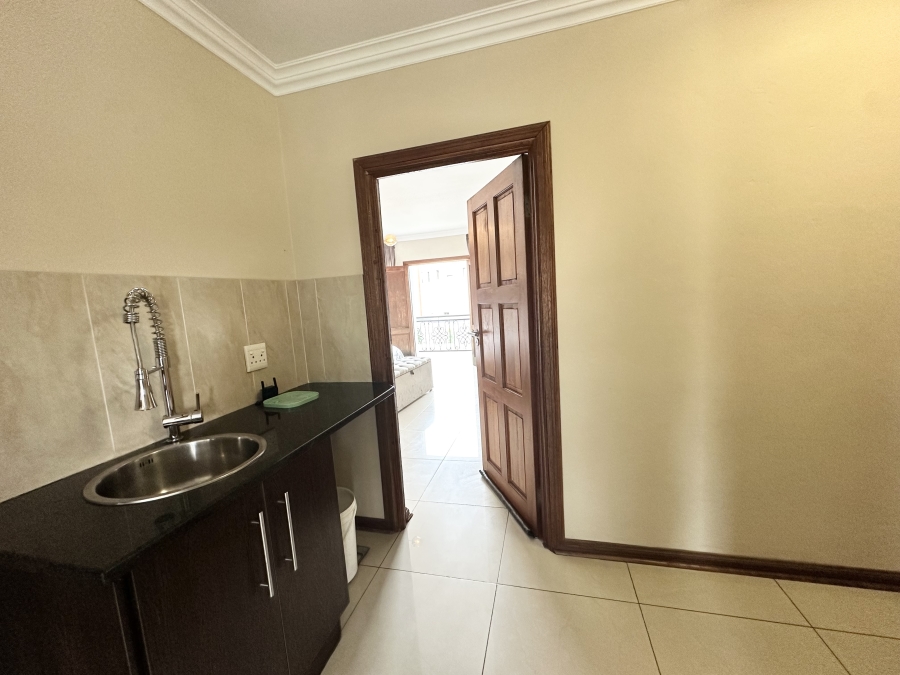 4 Bedroom Property for Sale in Thatchfield Gardens Gauteng