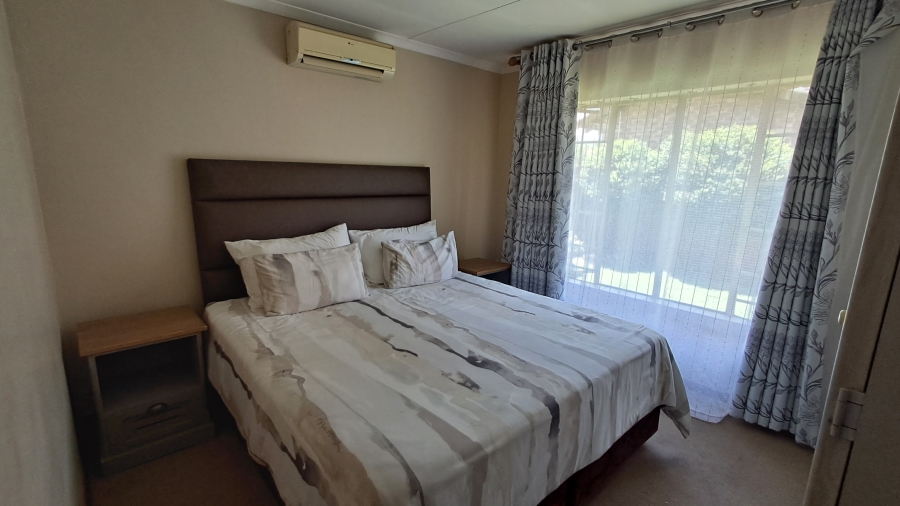 To Let 3 Bedroom Property for Rent in Die Hoewes Gauteng