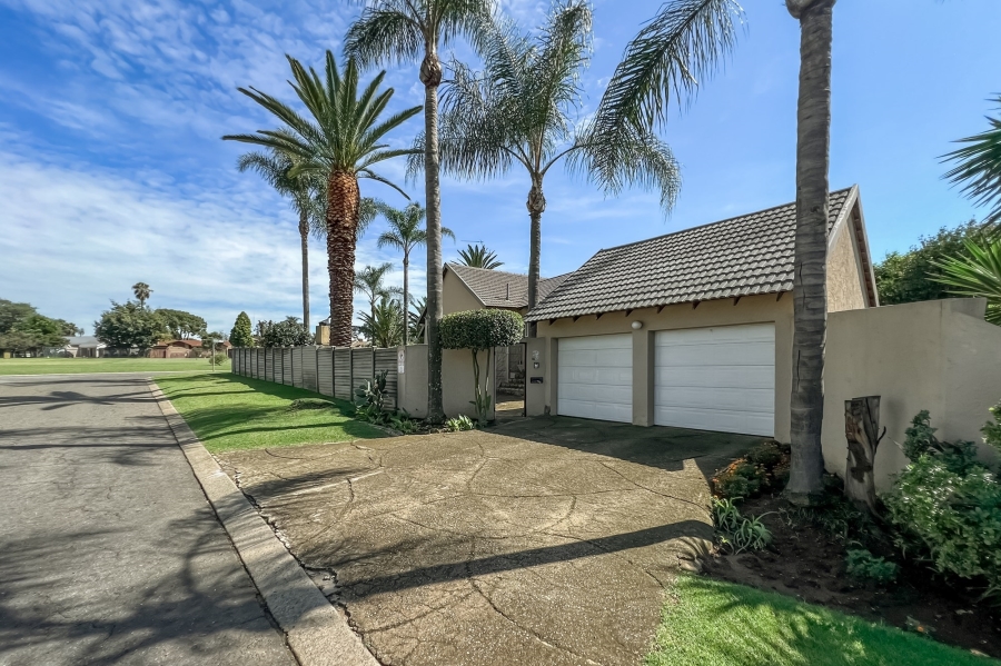 4 Bedroom Property for Sale in Birchleigh Gauteng