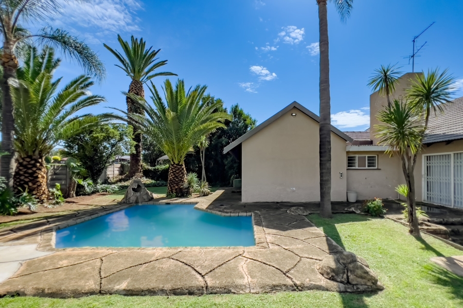 4 Bedroom Property for Sale in Birchleigh Gauteng