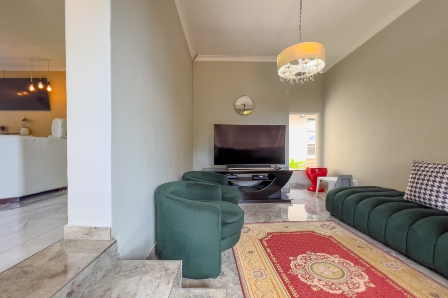 4 Bedroom Property for Sale in Birchleigh Gauteng