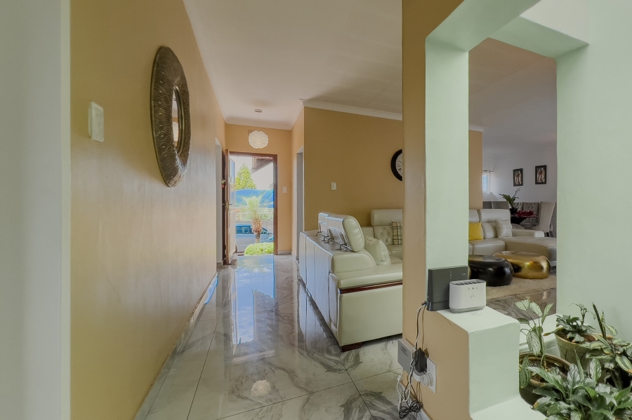 4 Bedroom Property for Sale in Birchleigh Gauteng