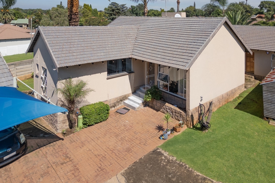 4 Bedroom Property for Sale in Birchleigh Gauteng
