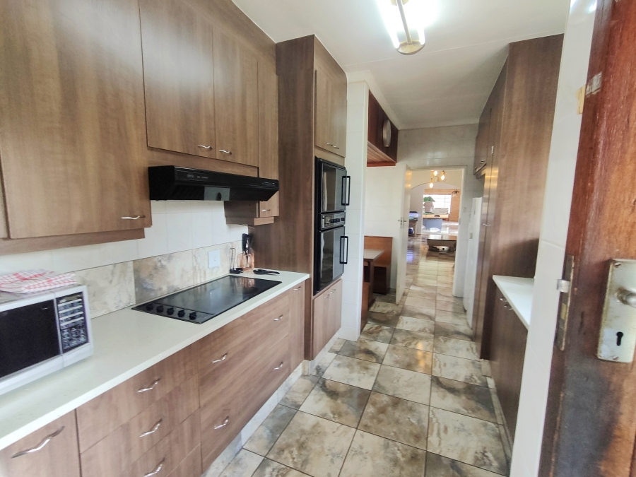 4 Bedroom Property for Sale in Brackenhurst Gauteng