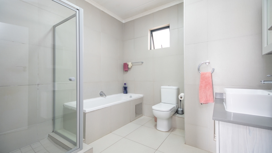 2 Bedroom Property for Sale in Carlswald Gauteng
