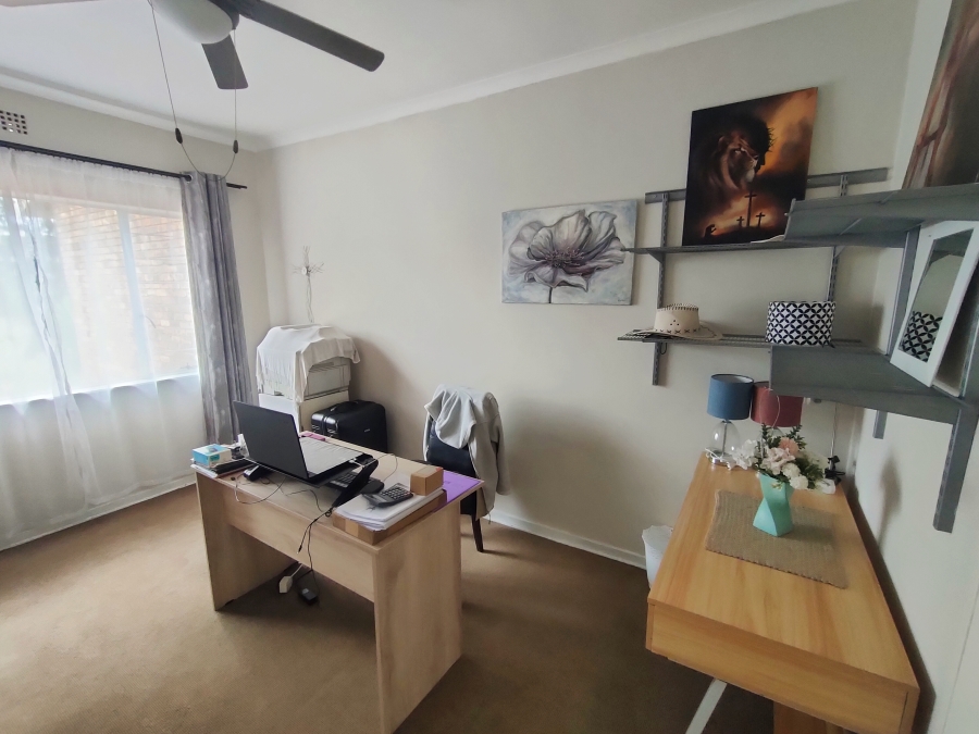 3 Bedroom Property for Sale in Brackenhurst Gauteng
