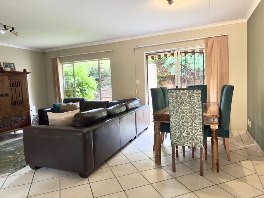 2 Bedroom Property for Sale in La Montagne Gauteng