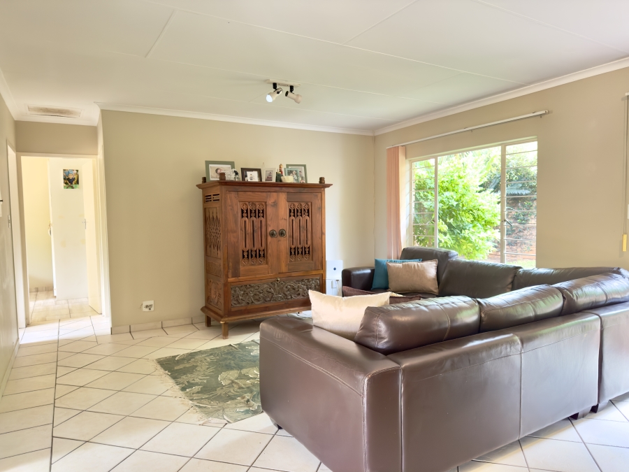 2 Bedroom Property for Sale in La Montagne Gauteng