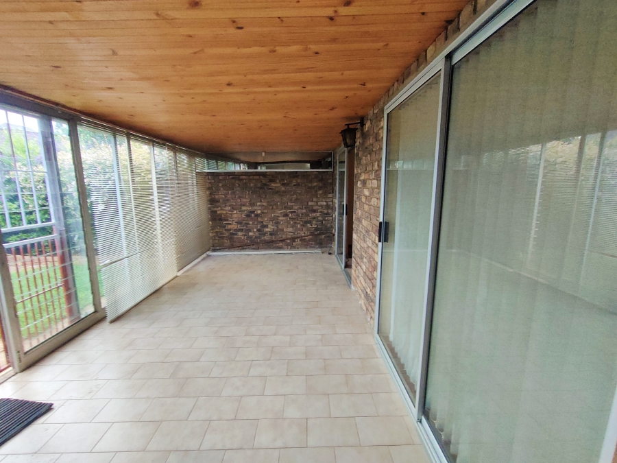 3 Bedroom Property for Sale in Brackenhurst Gauteng