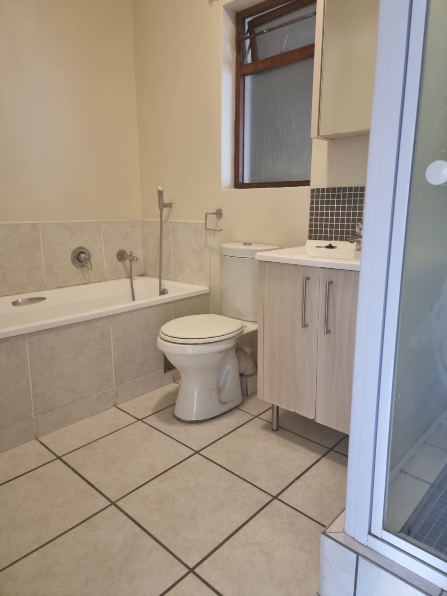 1 Bedroom Property for Sale in Lonehill Gauteng