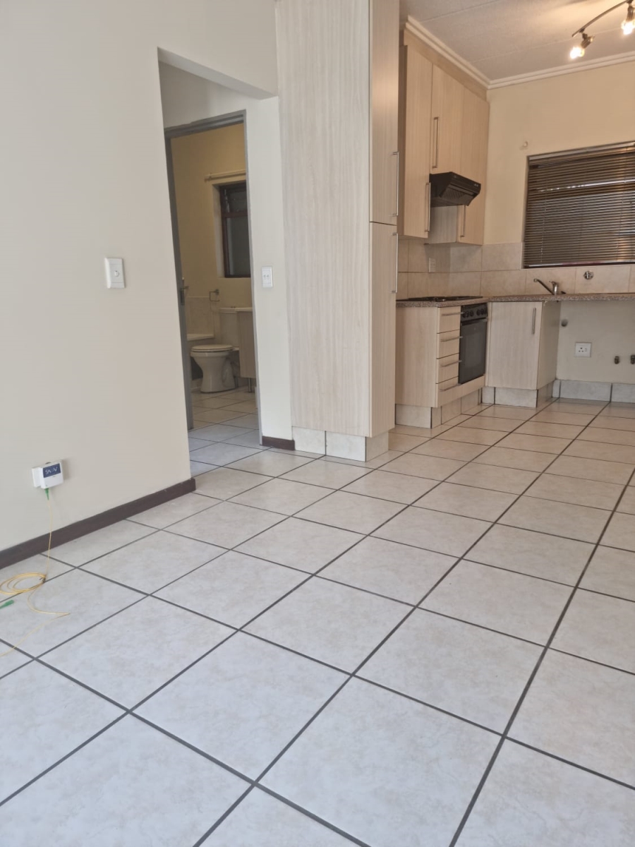 1 Bedroom Property for Sale in Lonehill Gauteng