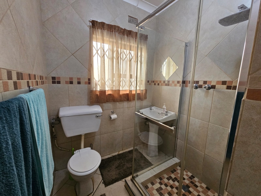 3 Bedroom Property for Sale in Sunnyridge Gauteng