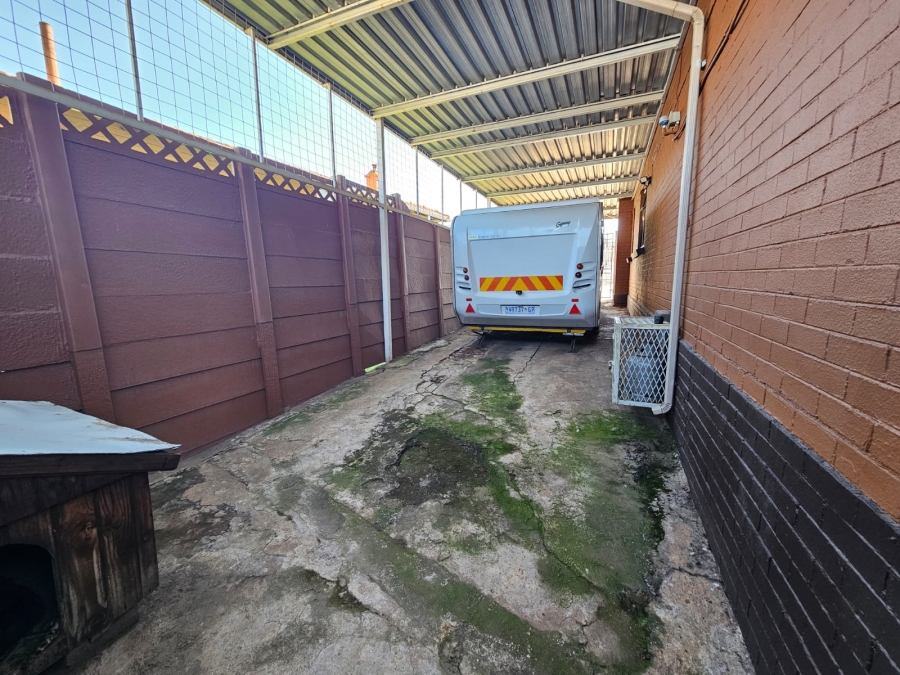 3 Bedroom Property for Sale in Sunnyridge Gauteng