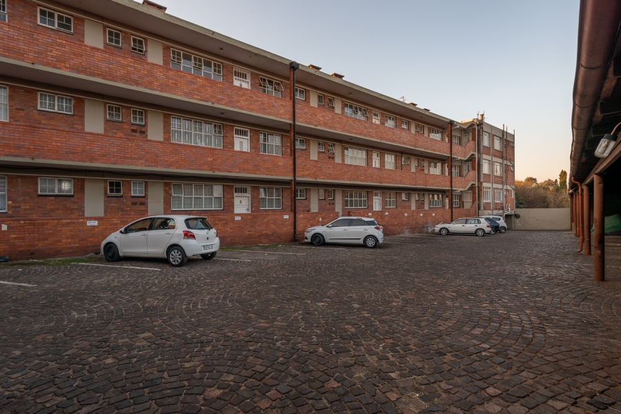 2 Bedroom Property for Sale in Highlands North Gauteng