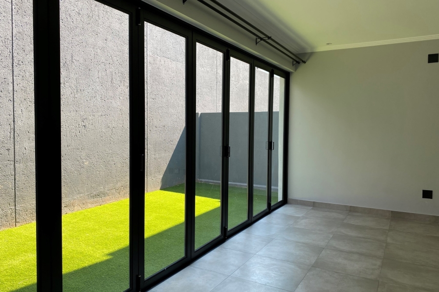 To Let 4 Bedroom Property for Rent in Bryanston Gauteng