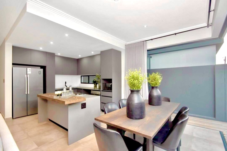 To Let 4 Bedroom Property for Rent in Bryanston Gauteng