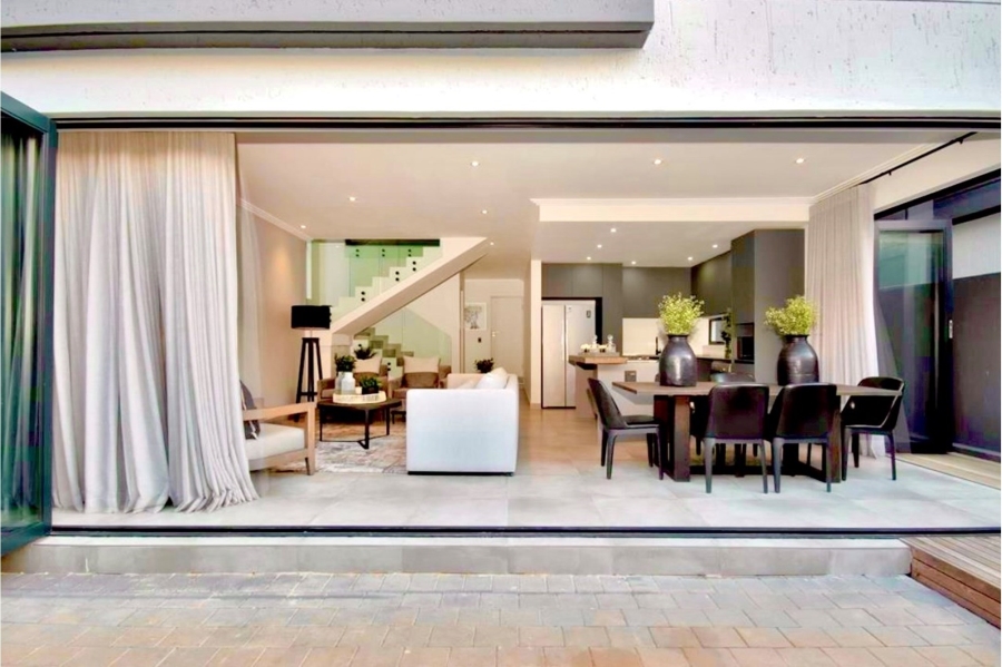 To Let 4 Bedroom Property for Rent in Bryanston Gauteng