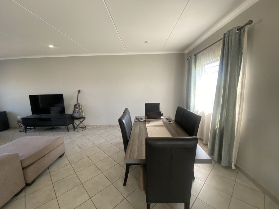 4 Bedroom Property for Sale in Lotus Gardens Gauteng