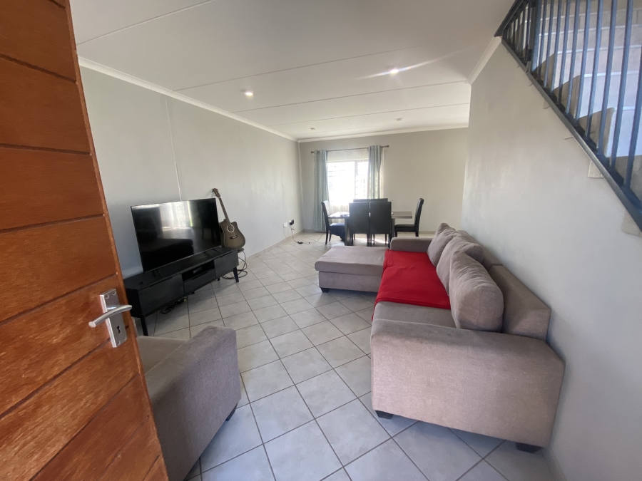 4 Bedroom Property for Sale in Lotus Gardens Gauteng