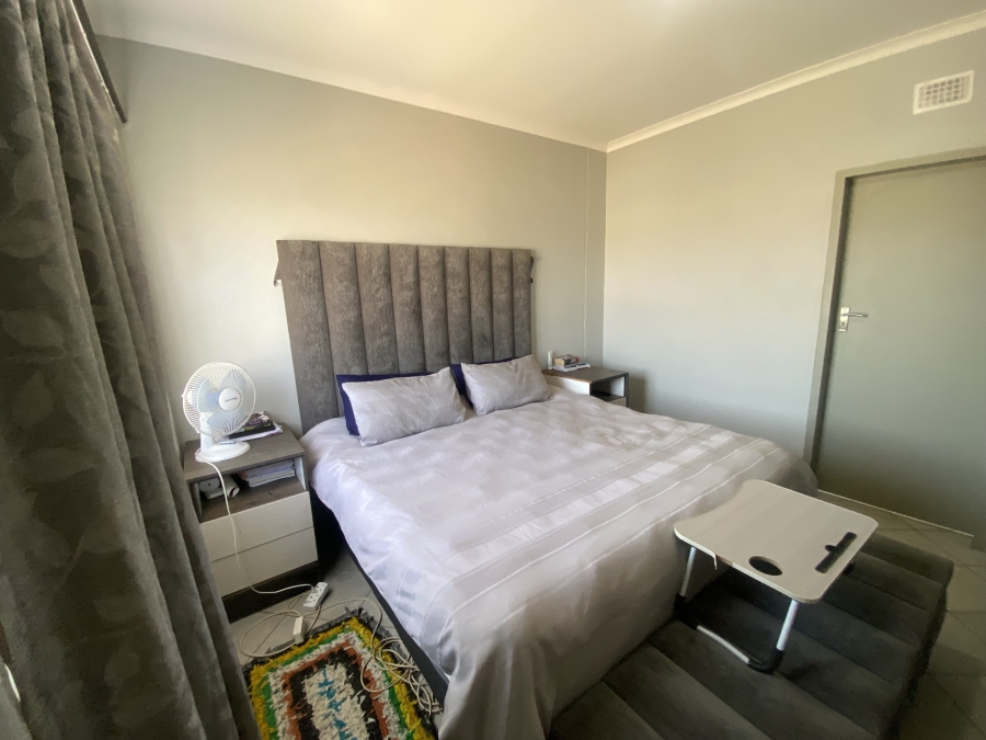 4 Bedroom Property for Sale in Lotus Gardens Gauteng