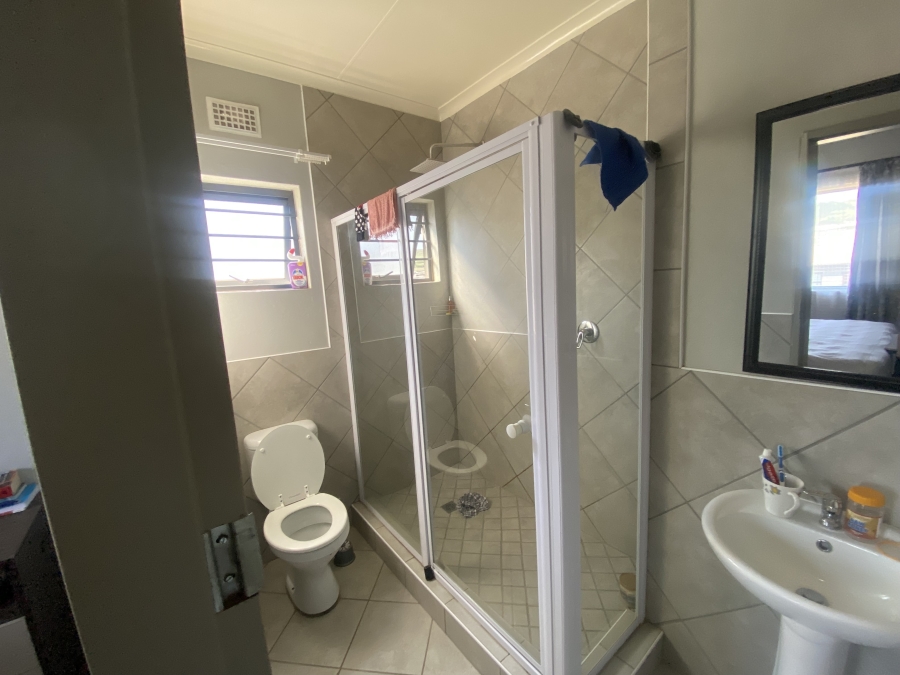4 Bedroom Property for Sale in Lotus Gardens Gauteng