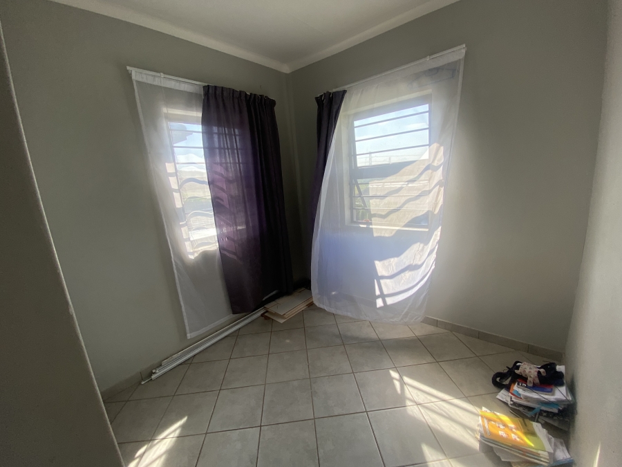 4 Bedroom Property for Sale in Lotus Gardens Gauteng