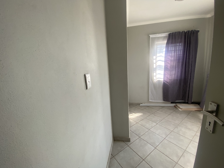 4 Bedroom Property for Sale in Lotus Gardens Gauteng
