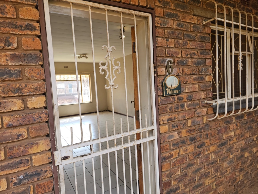 To Let 2 Bedroom Property for Rent in Witfield Gauteng