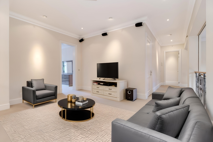 5 Bedroom Property for Sale in Hurlingham Gauteng
