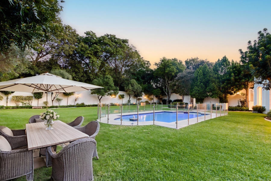 5 Bedroom Property for Sale in Hurlingham Gauteng