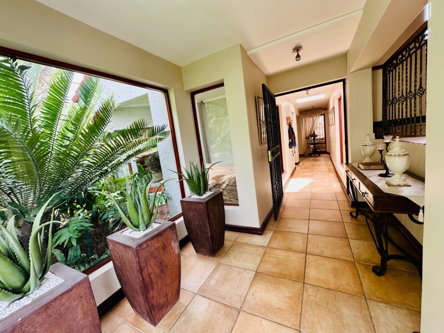 4 Bedroom Property for Sale in Lonehill Gauteng