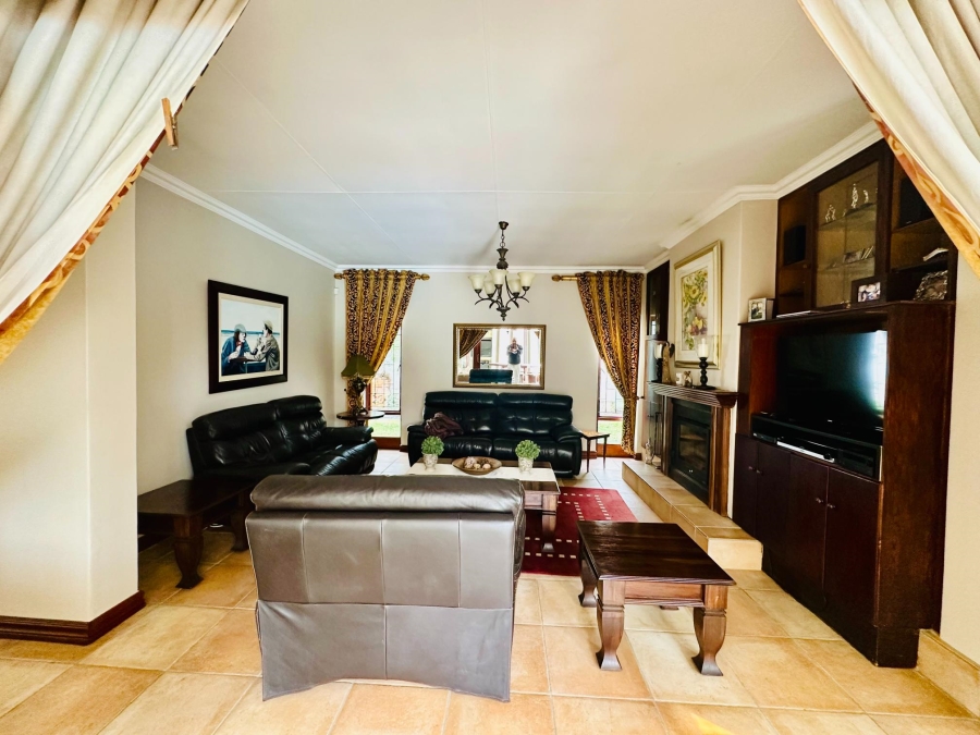 4 Bedroom Property for Sale in Lonehill Gauteng