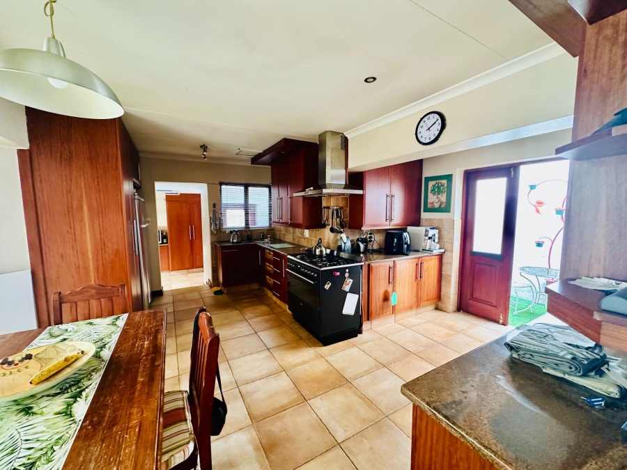 4 Bedroom Property for Sale in Lonehill Gauteng
