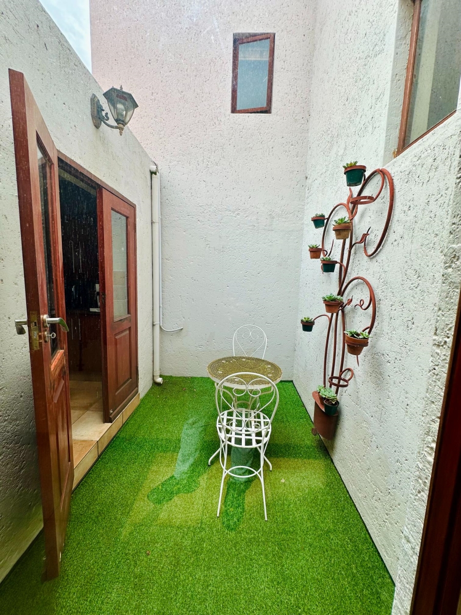 4 Bedroom Property for Sale in Lonehill Gauteng