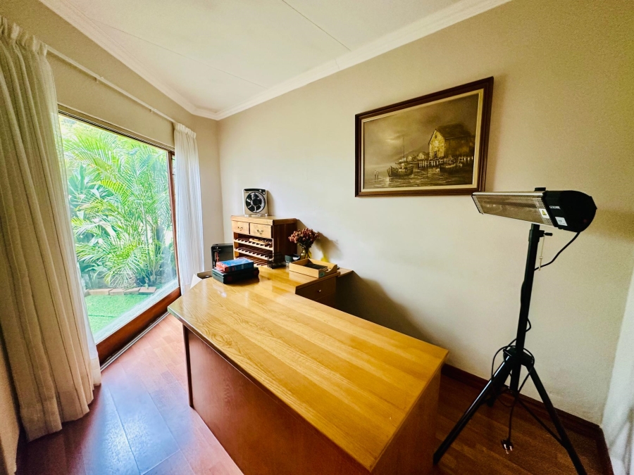 4 Bedroom Property for Sale in Lonehill Gauteng