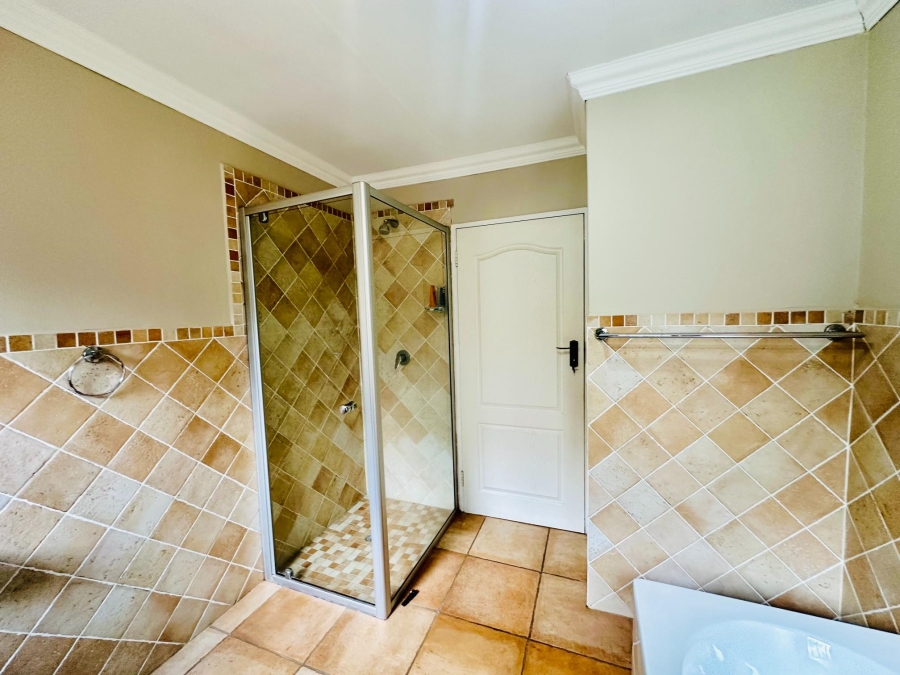 4 Bedroom Property for Sale in Lonehill Gauteng