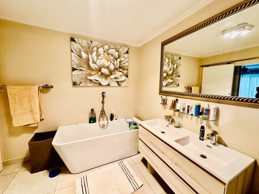 4 Bedroom Property for Sale in Lonehill Gauteng