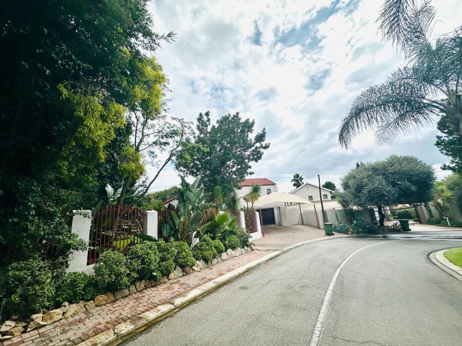 4 Bedroom Property for Sale in Lonehill Gauteng