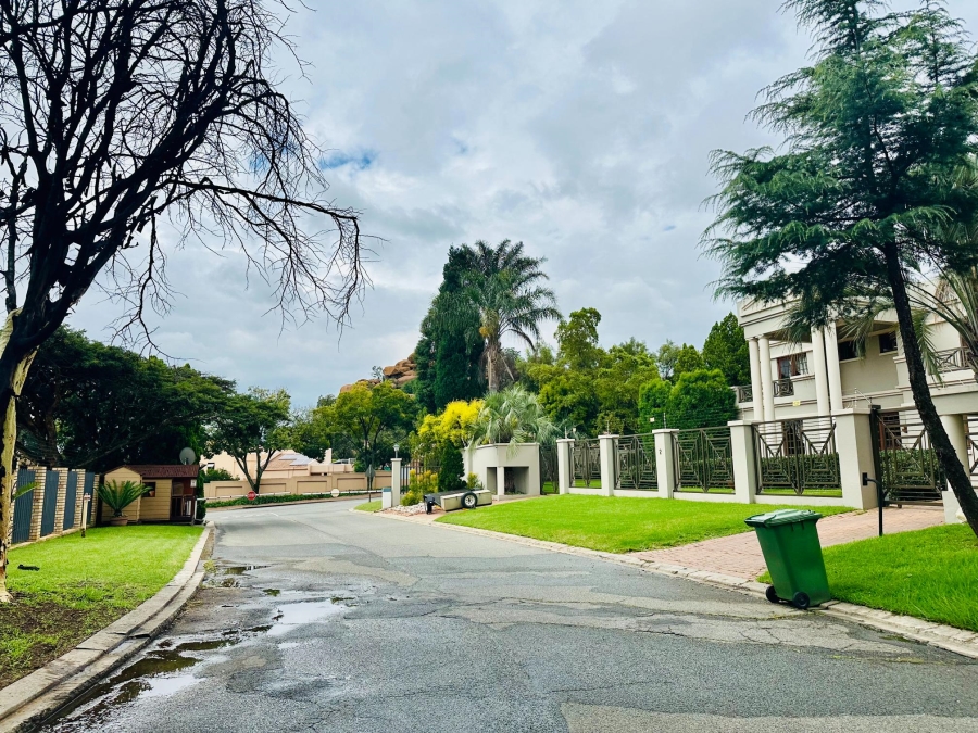4 Bedroom Property for Sale in Lonehill Gauteng