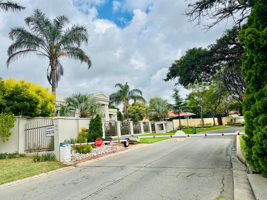 4 Bedroom Property for Sale in Lonehill Gauteng