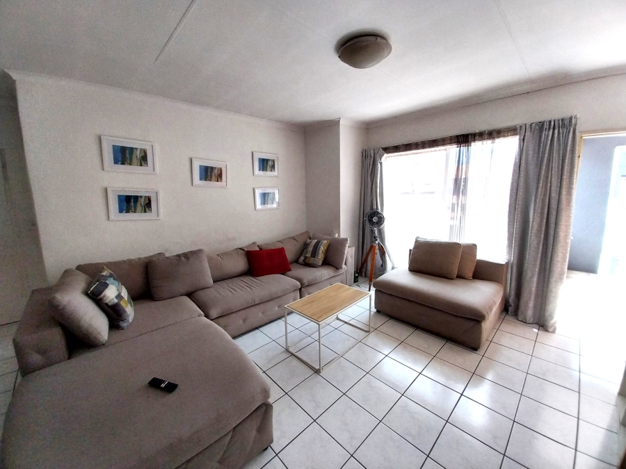 2 Bedroom Property for Sale in New Redruth Gauteng