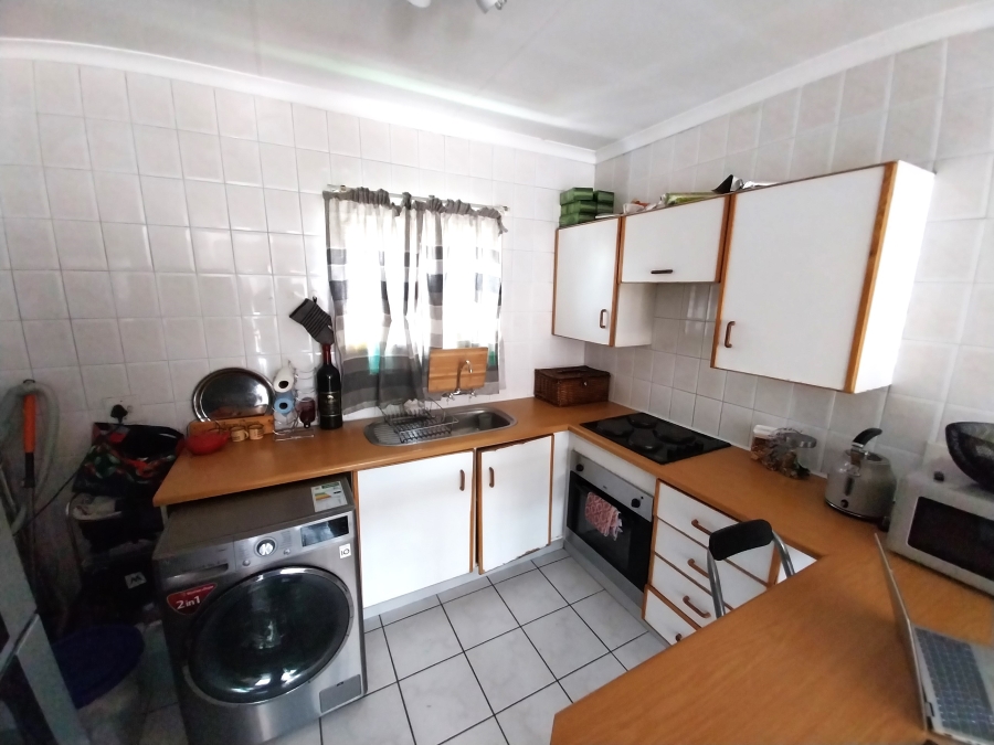 2 Bedroom Property for Sale in New Redruth Gauteng