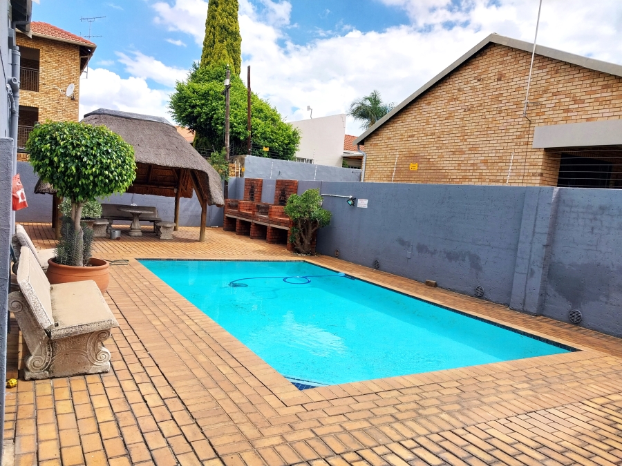 2 Bedroom Property for Sale in New Redruth Gauteng