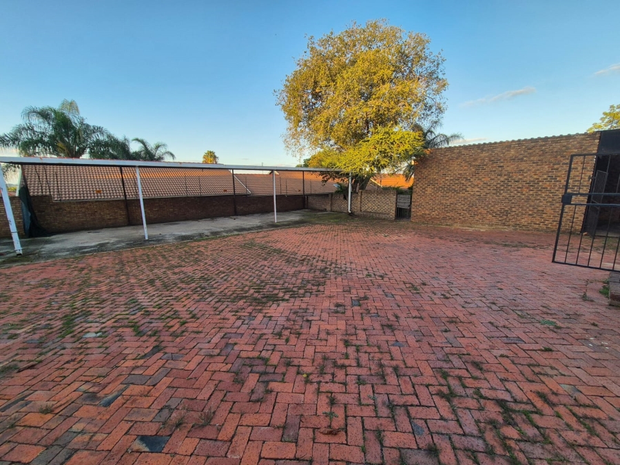 9 Bedroom Property for Sale in Montana Park Gauteng