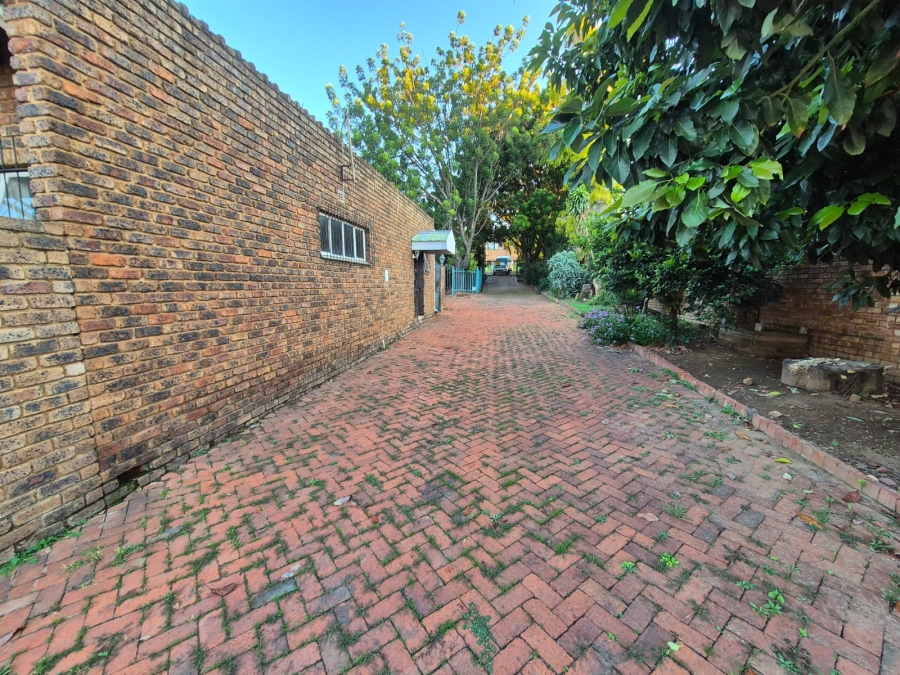 9 Bedroom Property for Sale in Montana Park Gauteng