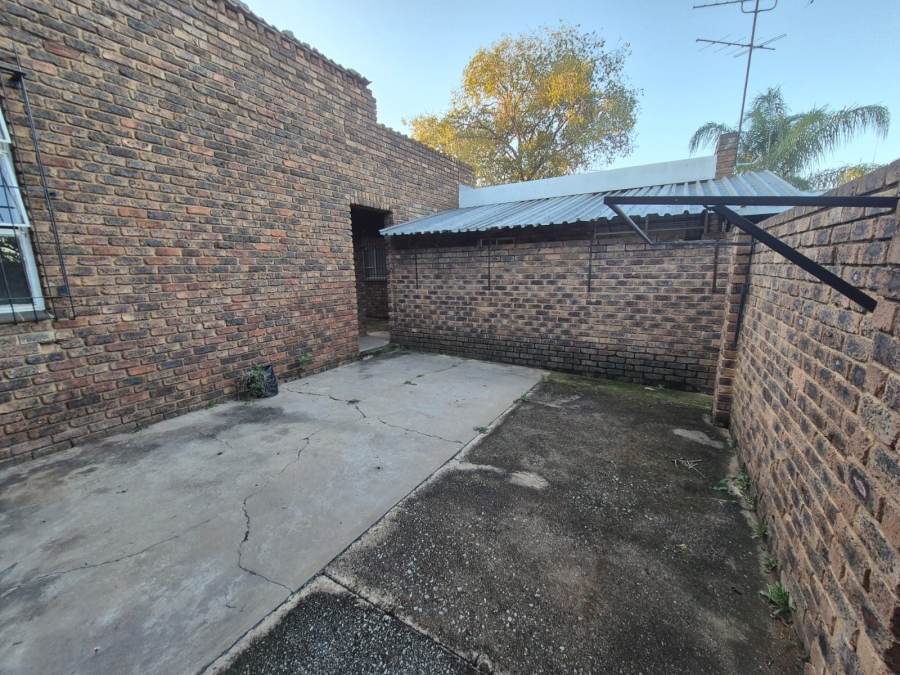 9 Bedroom Property for Sale in Montana Park Gauteng