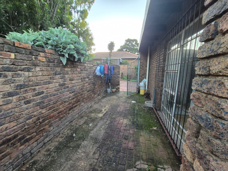 9 Bedroom Property for Sale in Montana Park Gauteng